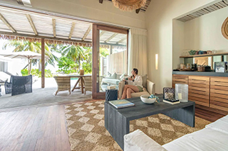Living area - Beach Villa - Alphonse Island - Seychelles Dive Resort