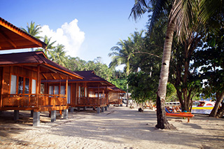 Bungalows - Bastianos Bangka Resort - Indonesia Dive Resort