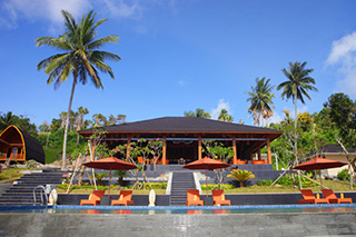 Restaurant - Bastianos Bangka Resort - Indonesia Dive Resort