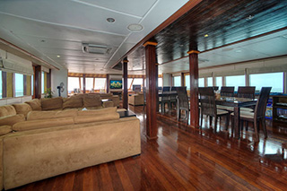 Salon - MV Emperor Leo - Maldives Liveaboards