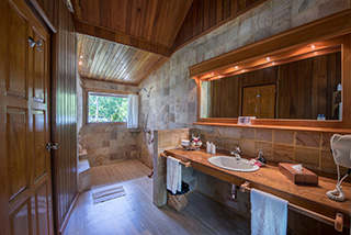 Bathroom - Superior Minahasa Bungalow - Gangga Island Resort and Spa - Indonesia Dive Resort