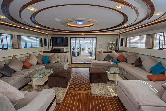 Salon - MV Grand Sea Explorer - Red Sea Liveaboards