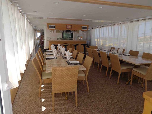 Dinning area - Jardines Avalon Fleet II - Cuba Liveaboard