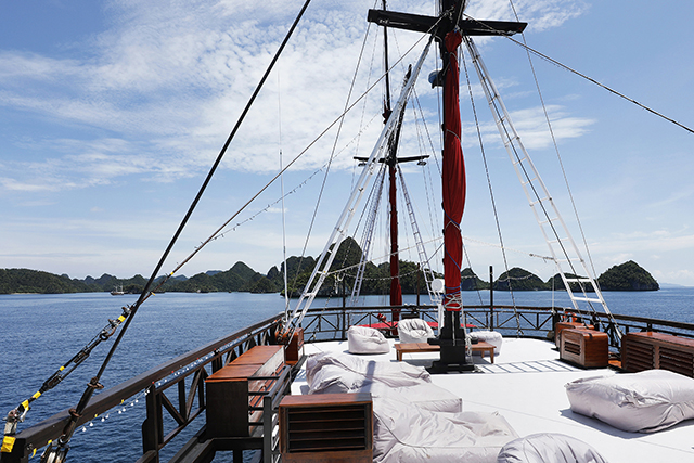 Sun deck - La Galigo - Indonesia Liveaboard