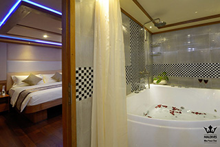 Master Suite - Maldives Blue Force One