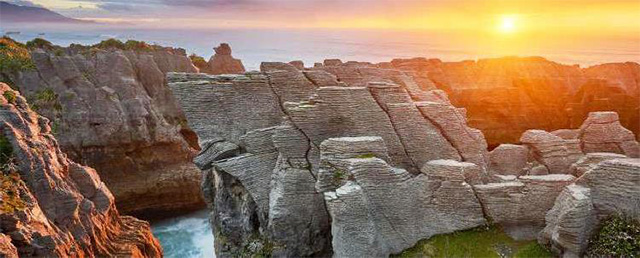 Punakaiki (Poo-na-kai-key) Pancake Rocks and Blowholes