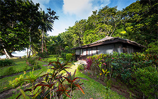 Oceanfront Bure - Papageno Resort - Fiji Dive Resorts