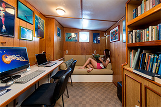 Computer room - MV Sea Hunter - Dominican Republic Liveaboard