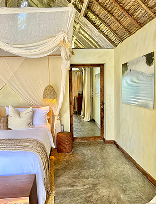 Bedroom - Beachfront King Bungalow - Voaara Madagascar - Madagascar Dive Resort
