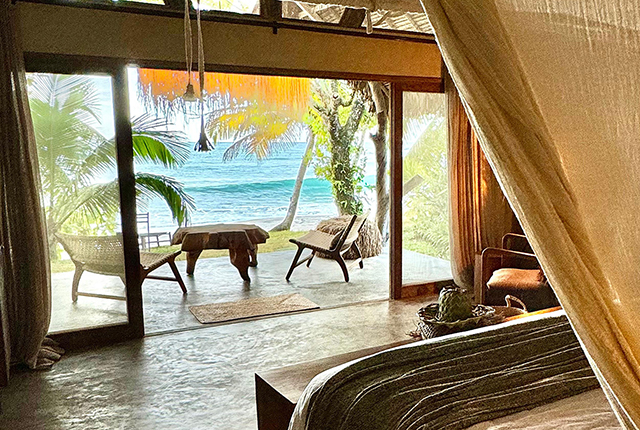 Beachfront Queen Bungalow - Voaara Madagascar - Madagascar Dive Resort