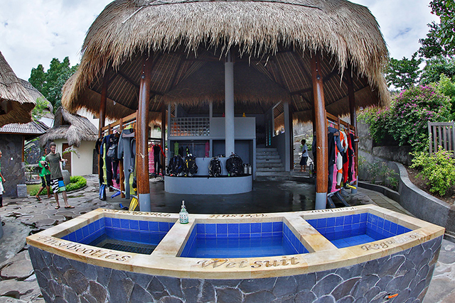 Dive base - alamBatu Beach Bungalow Resort