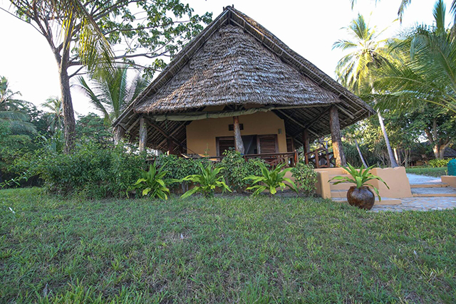 Britain Seafront Room - Kinasi Lodge - Mafia Island Dive Resorts - Dive Discovery Tanzania